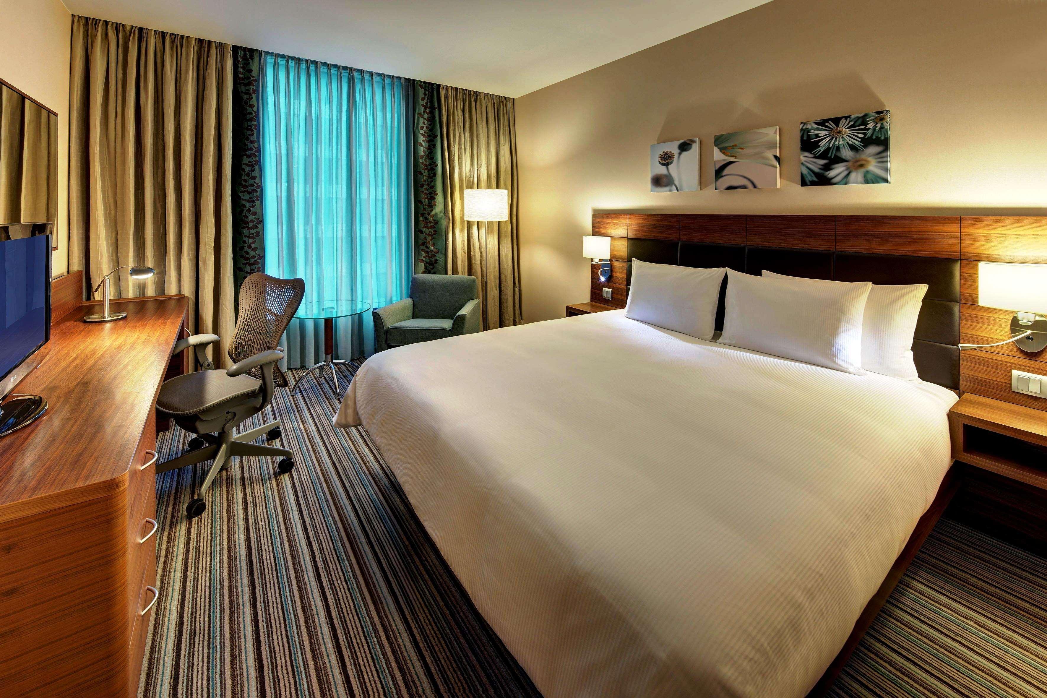 Hilton Garden Inn Hong Kong Mongkok Exterior foto